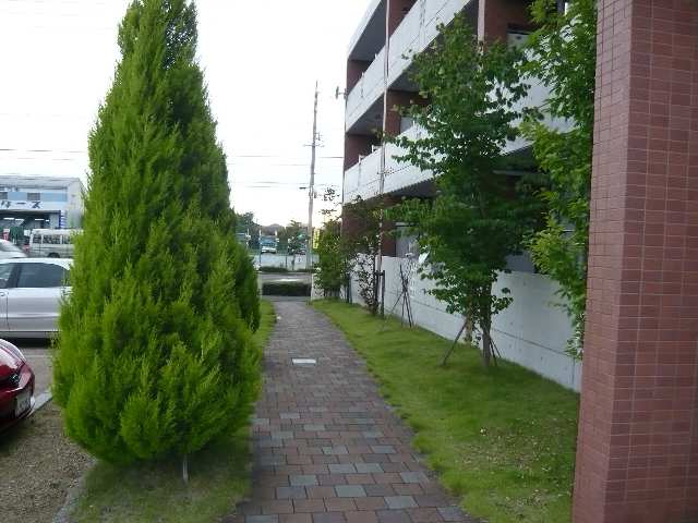 サンアルファ２００２ 2階 敷地内歩道