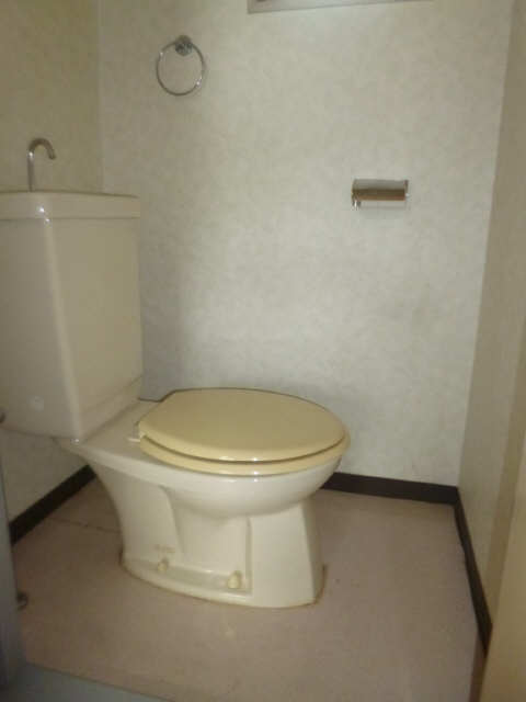 ロイヤル石榑Ⅱ 2階 WC