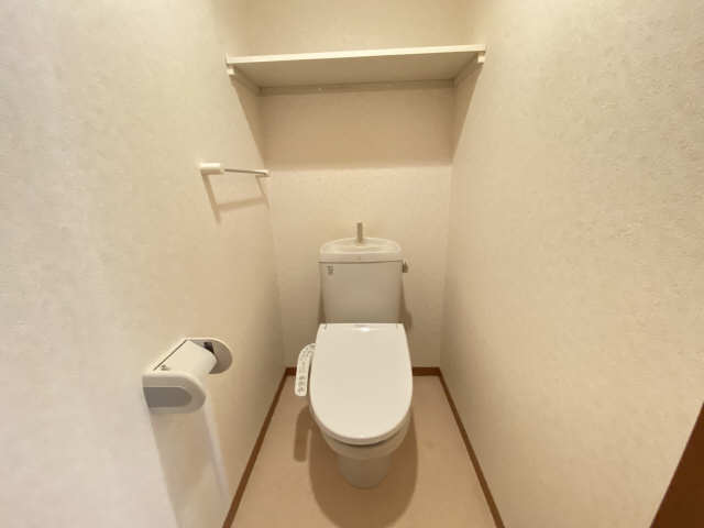 レトルダムール 2階 WC