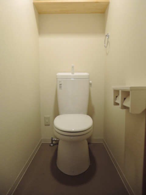 ＶＩＬＬＡ　ＡＲＴＩＳＴＩＣ 2階 WC