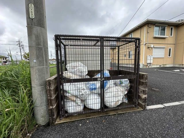 ゴミ置き場
