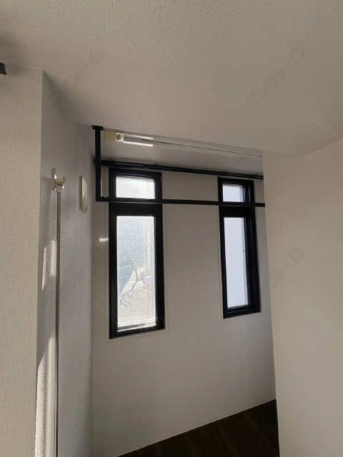 ハンガーパイプ