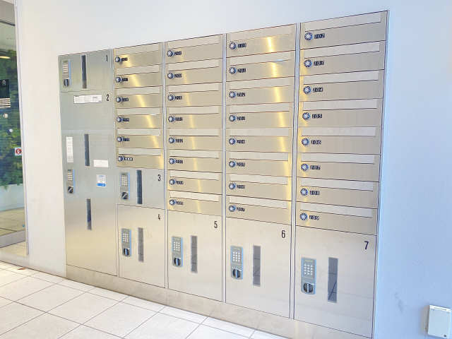 集合ポスト・宅配ボックス