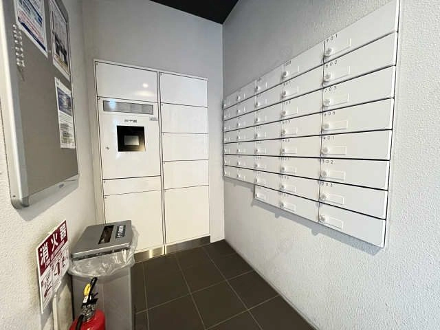 集合ポスト・宅配ボックス