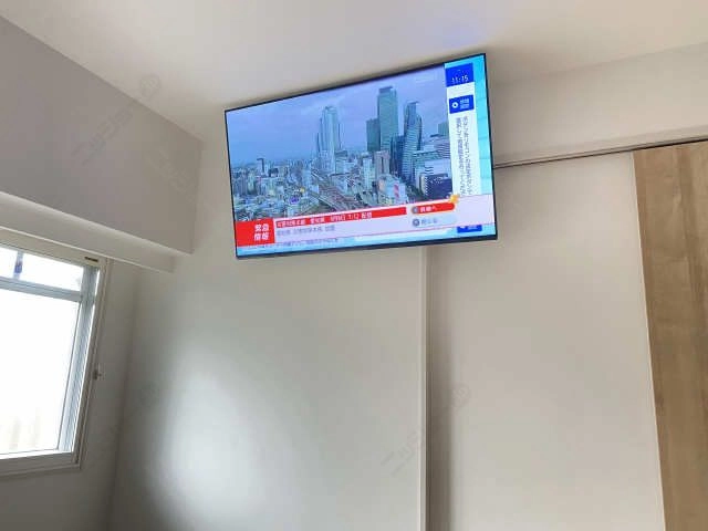 壁掛けテレビ（残置物）