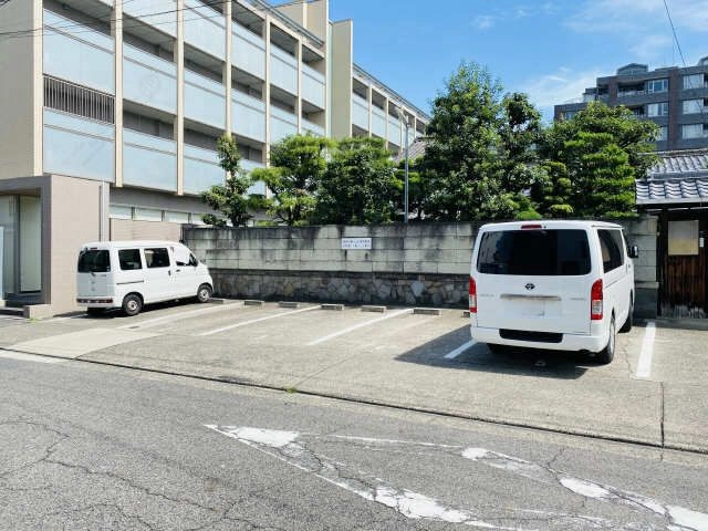 駐車場（敷地外）