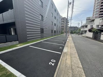  駐車場
