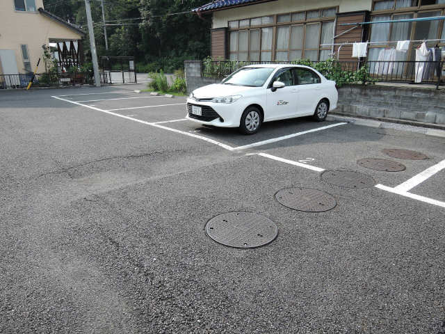 スメルズＨＩＳＡＫＡ　Ｂ棟 1階 駐車場