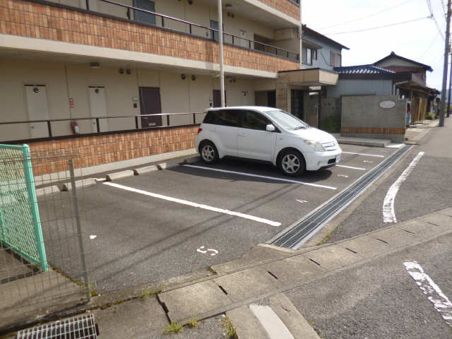 花ハイム 3階 駐車場