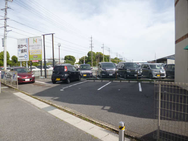 花ハイム 3階 駐車場