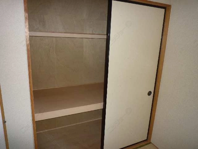 ２Ｆ南和室収納