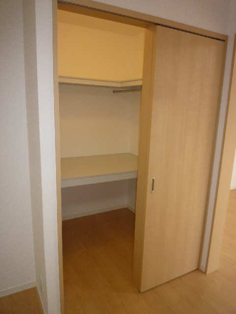 ｳｫｰｸｲﾝｸﾛｰｾﾞｯﾄ