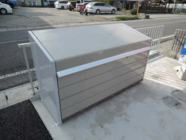 ダストボックス