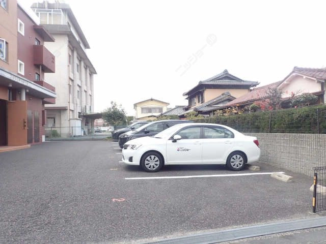   駐車場