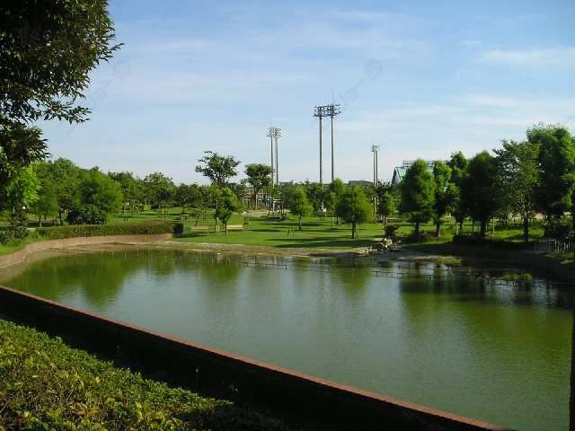 緑地公園