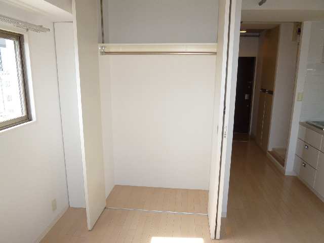CHATEAU&HOTEL MEIEKI-MINAMI 2ND 11階 収納