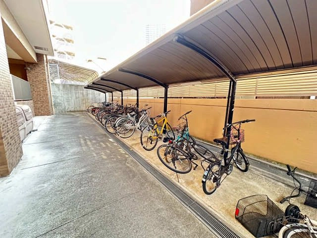駐輪場（外側）