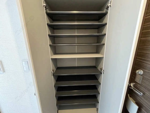 シューズボックス