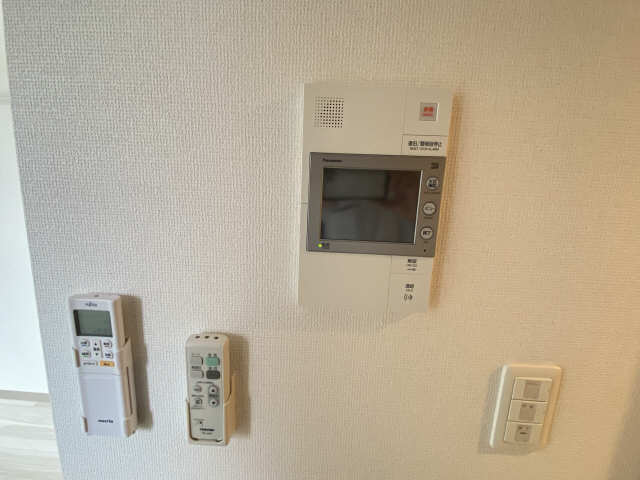 ｴｽﾃﾑｺｰﾄ名古屋ｽﾃｰｼｮﾝｸﾛｽ 12階 モニター付きインターホン