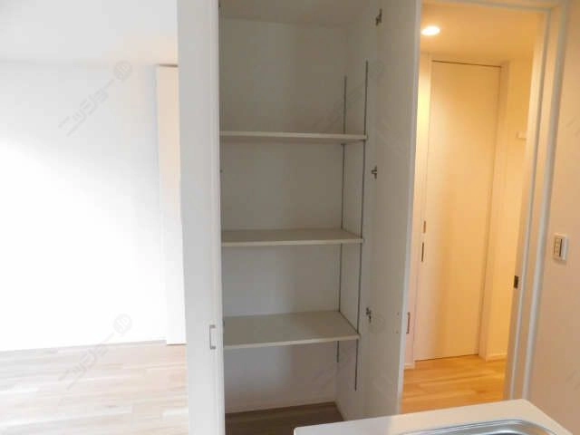 通路収納