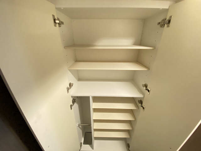 シューズボックス