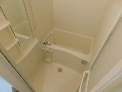 ﾌﾟﾚｻﾝｽ名古屋STATIONｱﾗｲﾌﾞ 3階 浴室