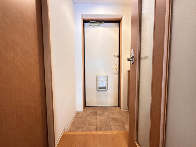 玄関内