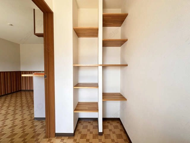 収納棚（玄関）