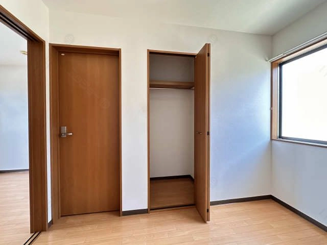 収納（2階北洋室）