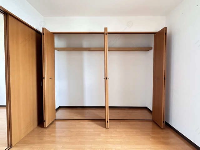 収納（2階南洋室）