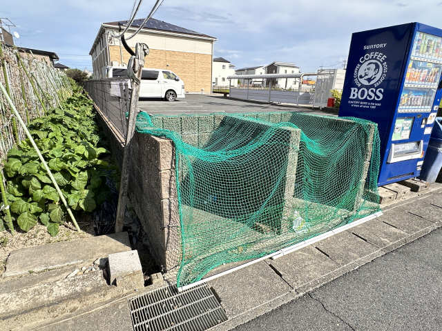 敷地内ゴミ置場