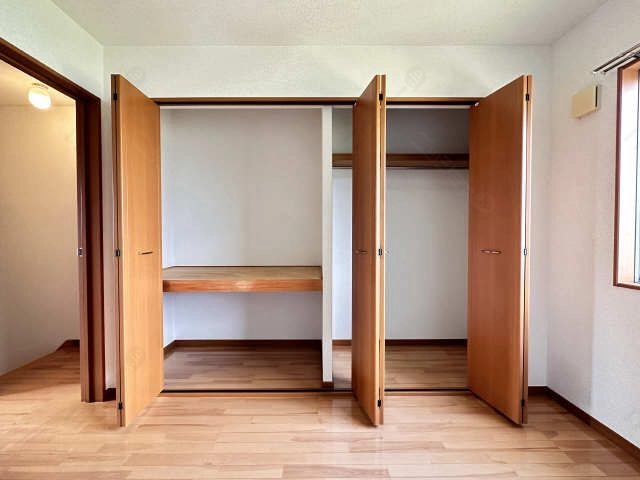 収納（２階北洋室）