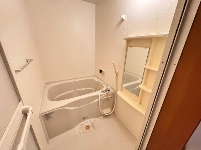パラレル柳原　Ｎ棟  浴室