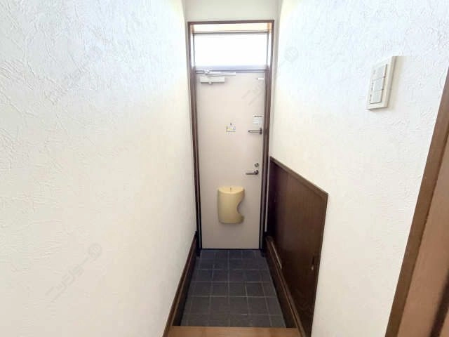 玄関内