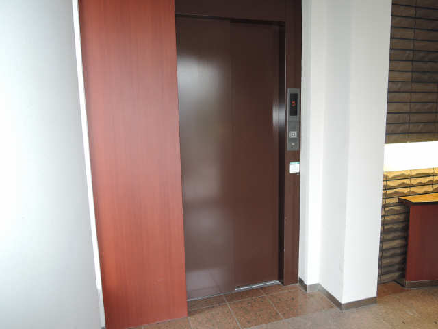 パレス・イズミヤ 5階 エレベーター