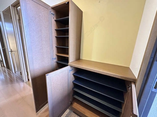 シューズボックス