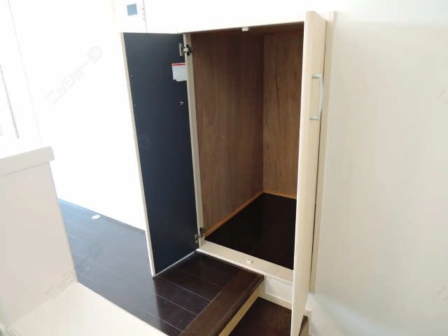 キッチン横収納