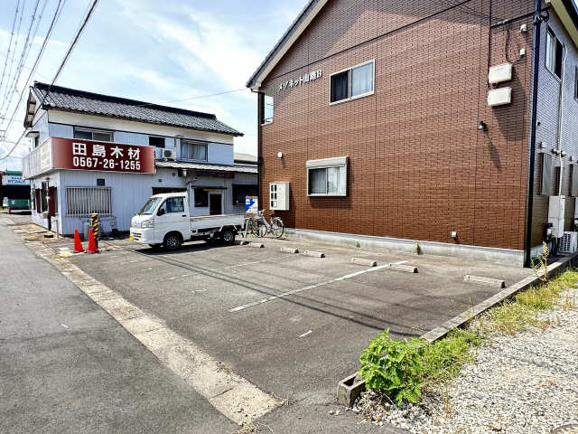 駐車場（B棟東側）