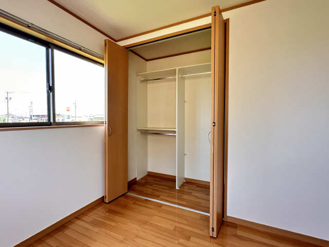 収納（２階北洋室）