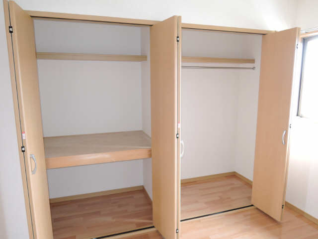 ２階北洋室収納