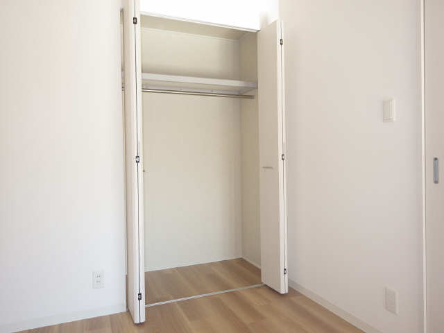 洋室（南）収納