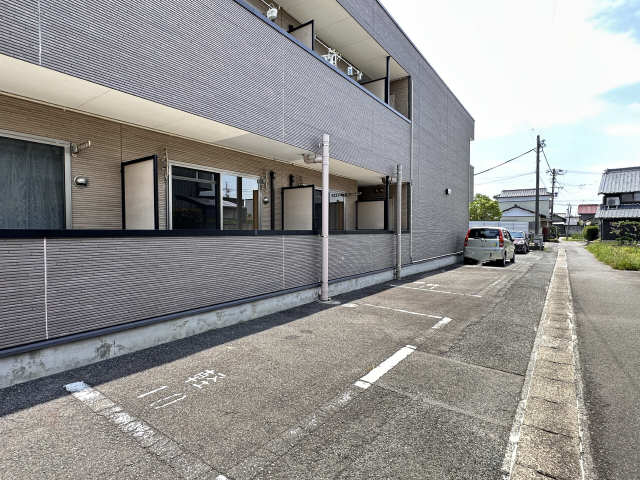 駐車場（西側）