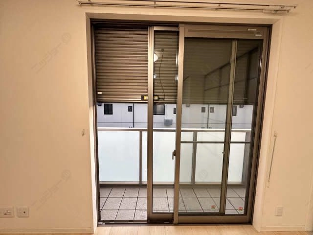 シャッター雨戸（リビング）