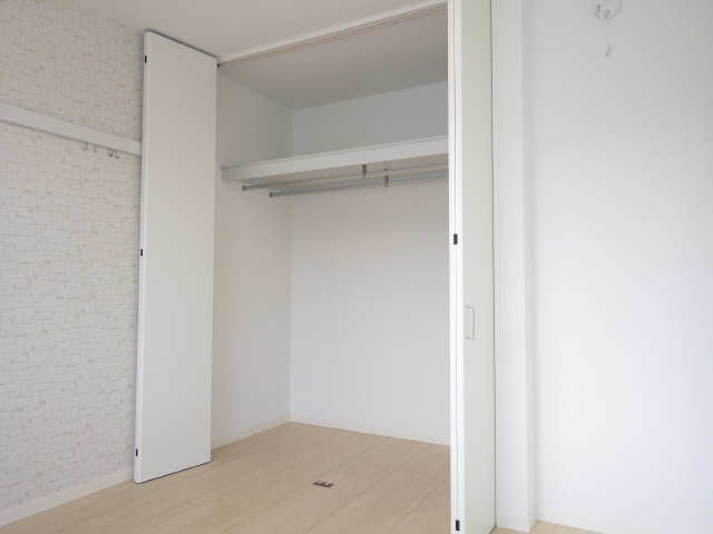 洋室（南）収納