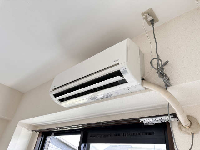 エアコン（リビング東側）