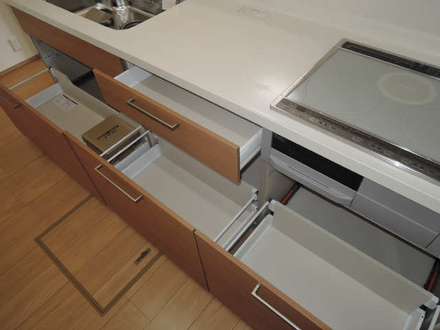 キッチン下部収納