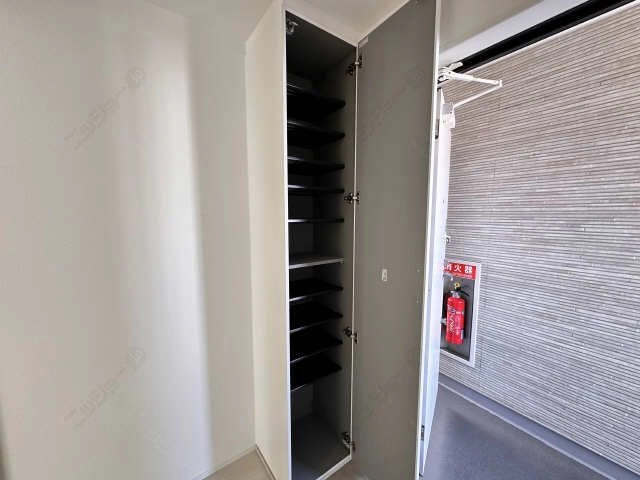 シューズボックス