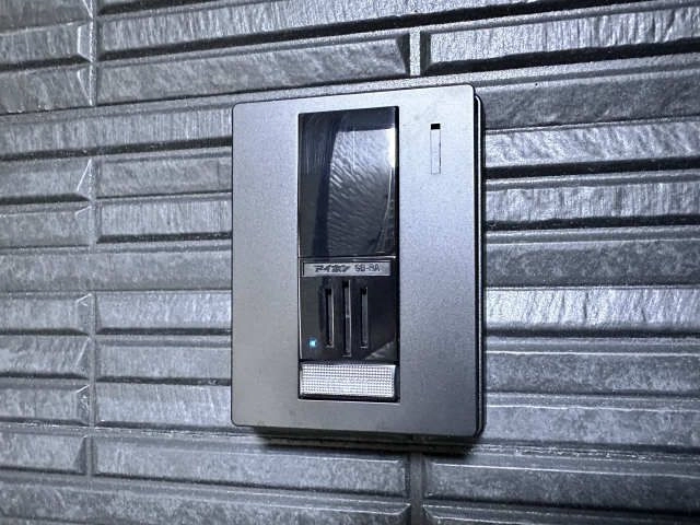 モニター付きインターホン