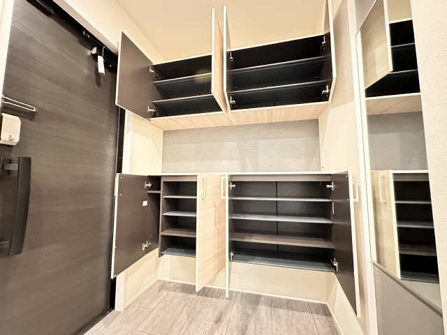 シューズボックス