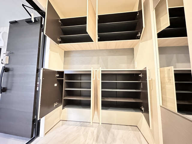 シューズボックス